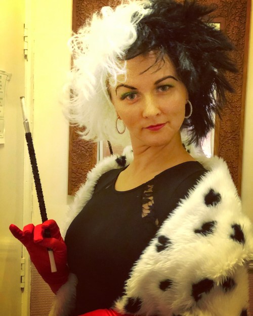 Cruella Deville fancy dress